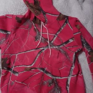 •Realtree Hoodie Pink Camo